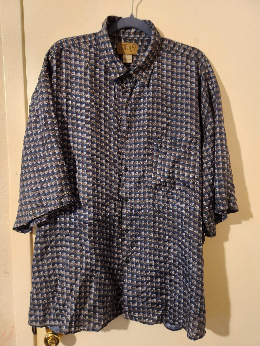 Utopia Men's Navy & Light Blue Patterned 100% Silk Short-Sleeve Button-Up Shirt